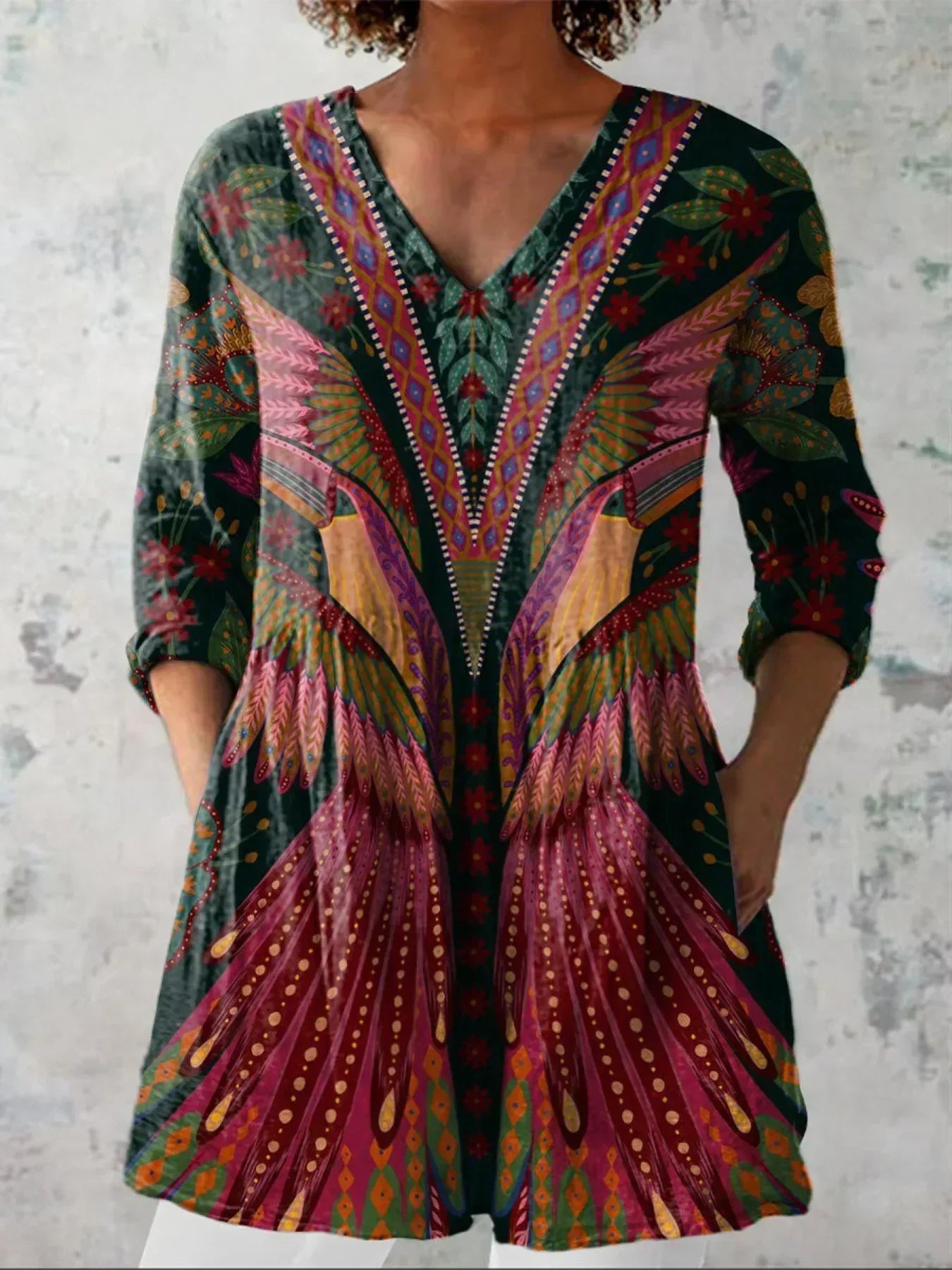 Ruby | Blouse in V-hals met Tropisch Vogelpatroon