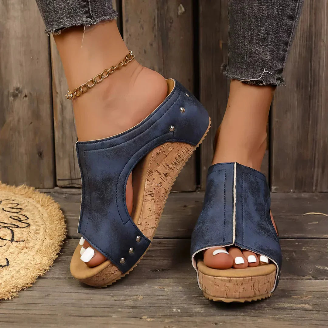 Sofia - Wedges Lumi Stud